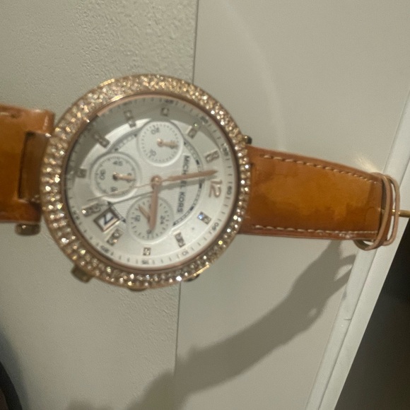 Michael Kors Rose Gold Chronograph with  Leather Band No scratches main image 4